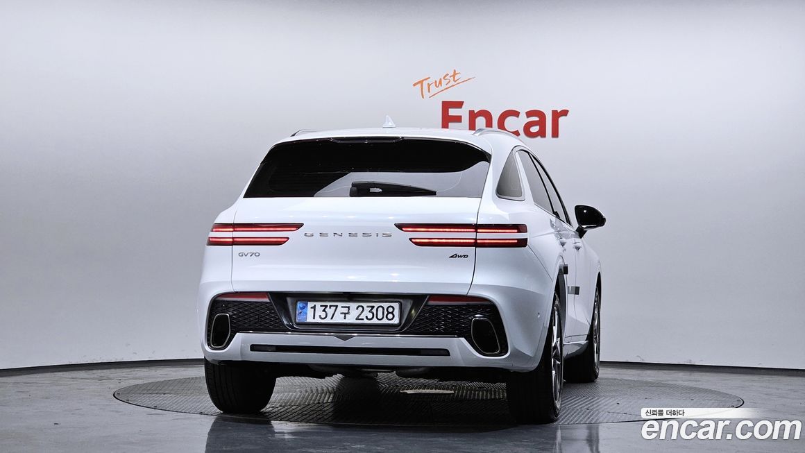 Genesis GV70 2024
