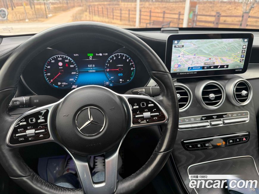 Mercedes-Benz GLC-Class 2023