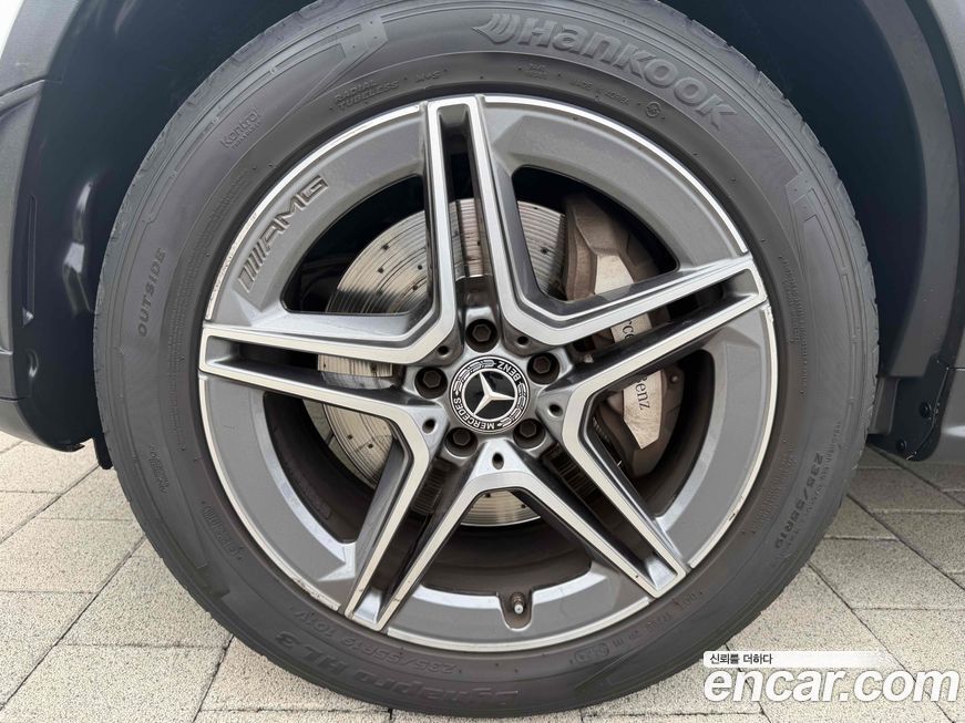 Mercedes-Benz GLC-Class 2023