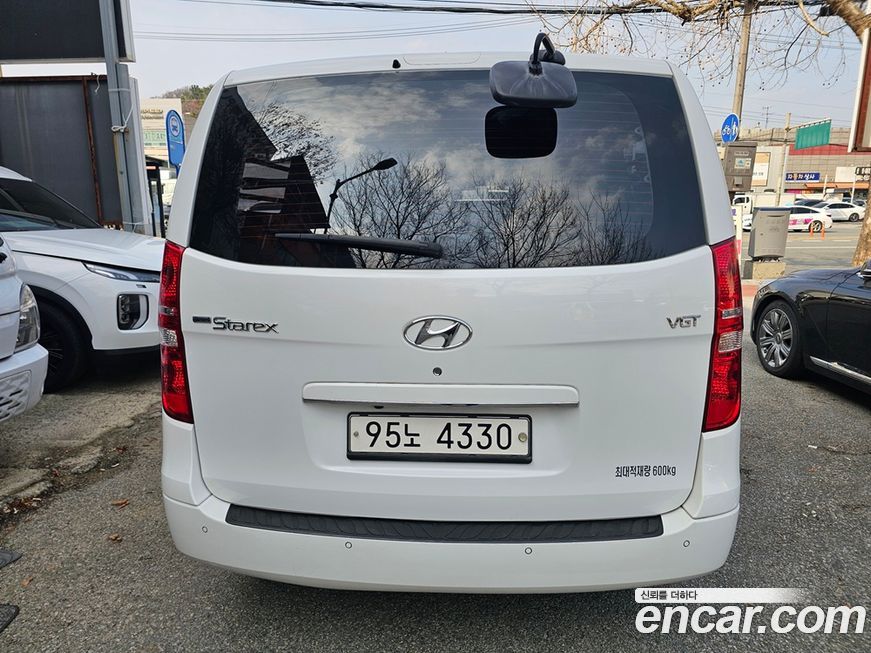 Hyundai Starex 2021