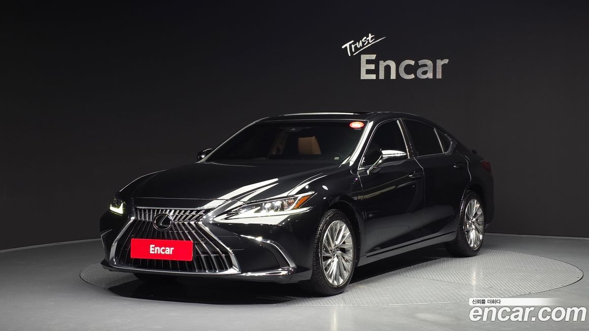 Lexus ES 2023