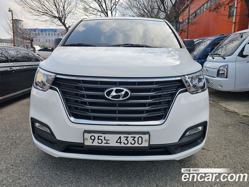 Hyundai Starex 2021