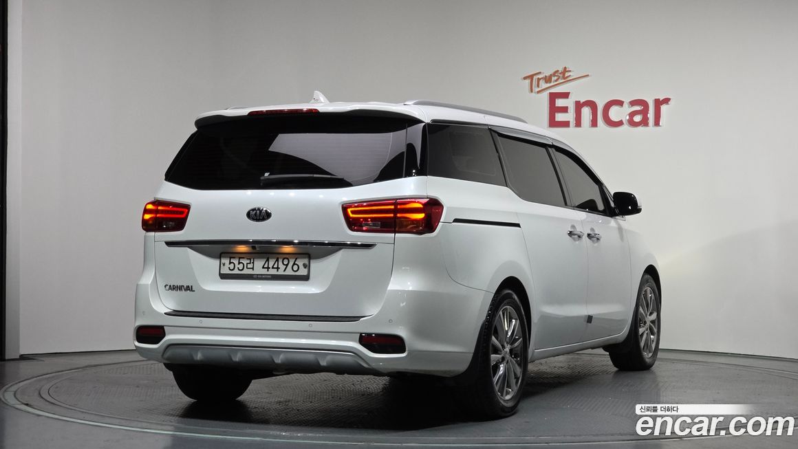Kia Canival 2019