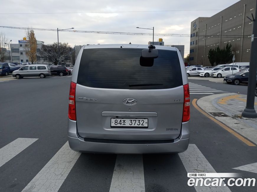 Hyundai Starex 2021