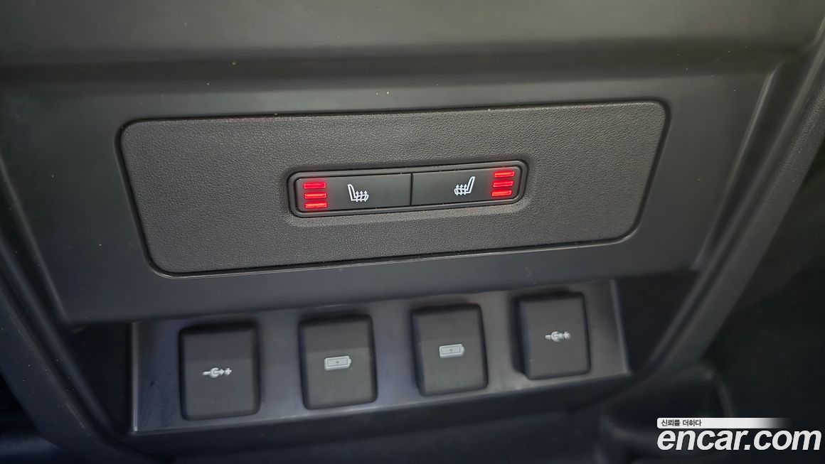 Land Rover Defender 2020