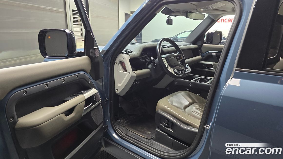 Land Rover Defender 2020