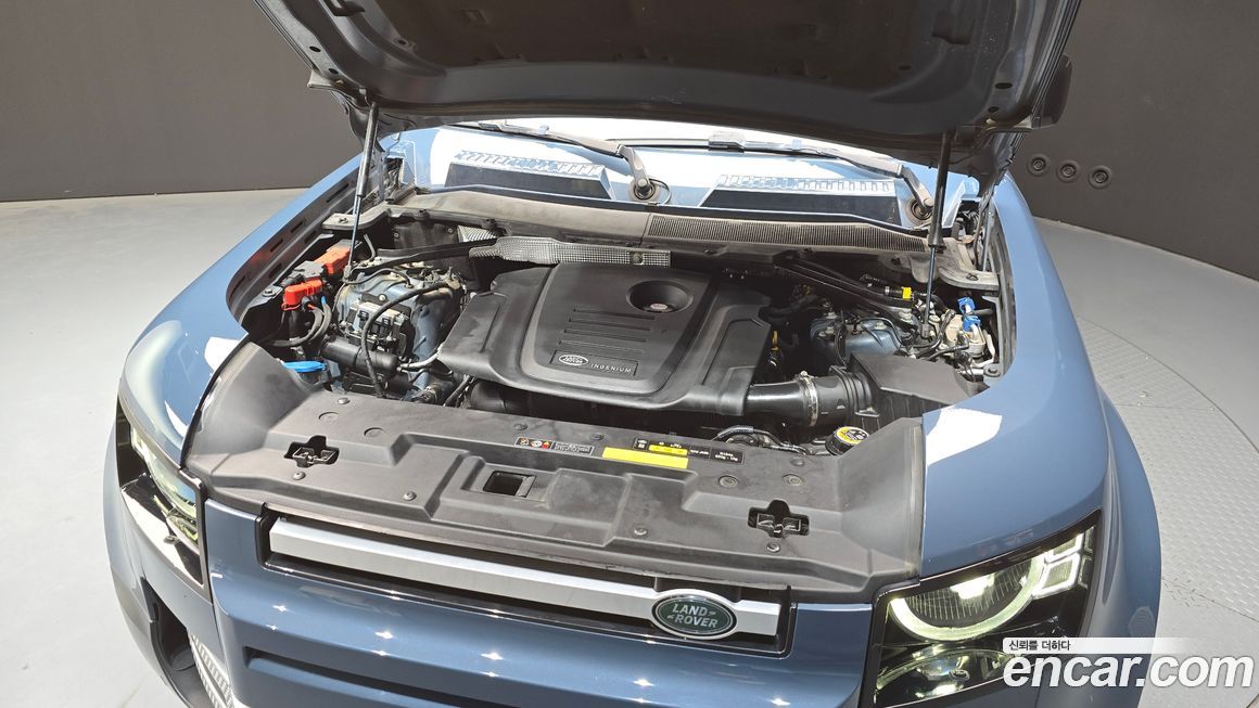 Land Rover Defender 2020