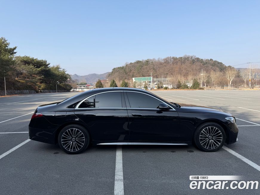 Mercedes-Benz S-Class 2021