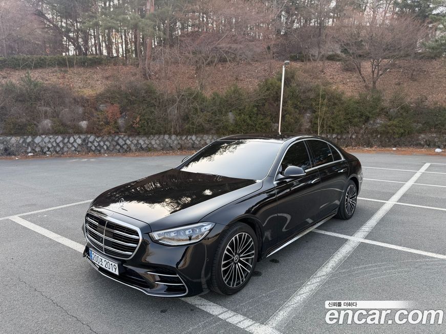 Mercedes-Benz S-Class 2021