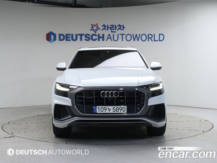 Audi Q8 2021