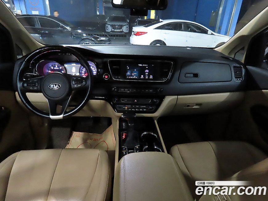 Kia Canival 2019