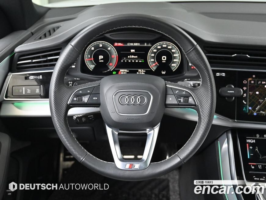 Audi Q8 2021