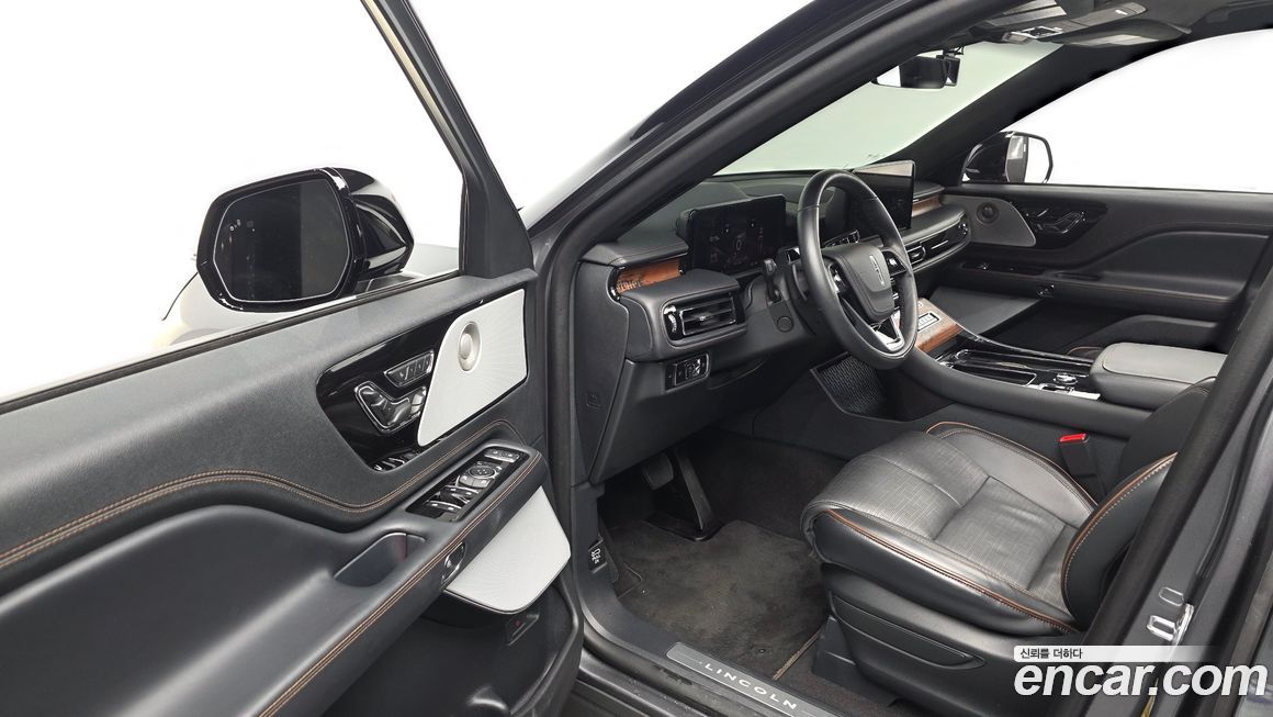 Lincoln Aviator 2025