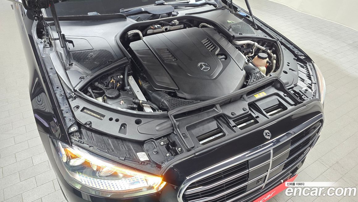 Mercedes-Benz S-Class 2021