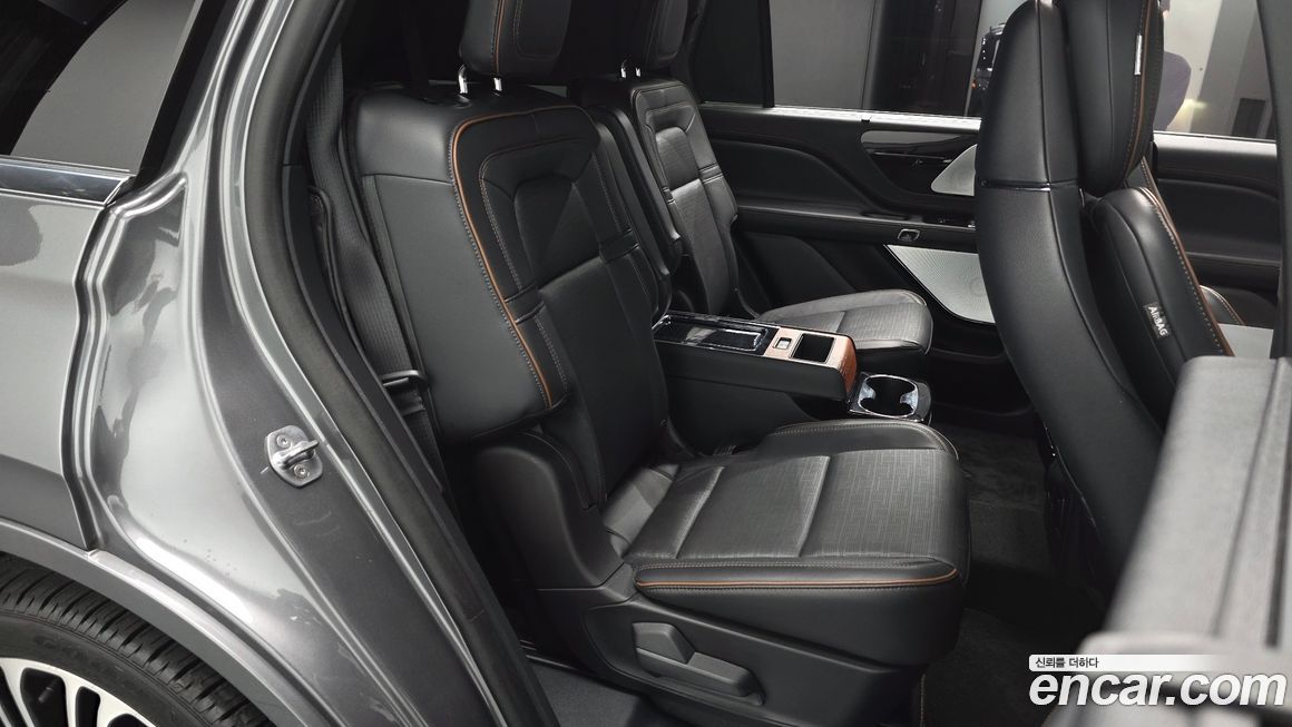 Lincoln Aviator 2025