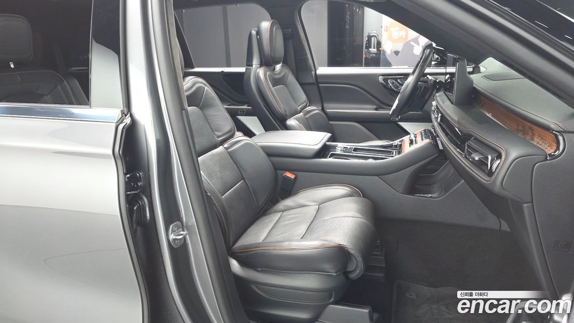 Lincoln Aviator 2025