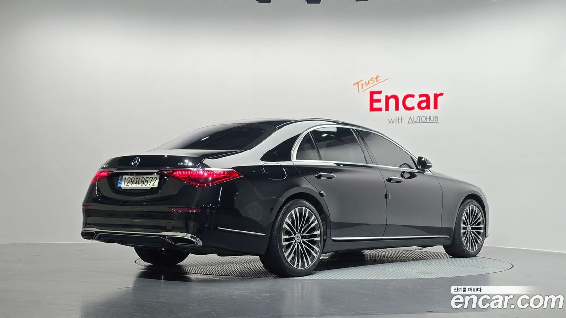 Mercedes-Benz S-Class 2021