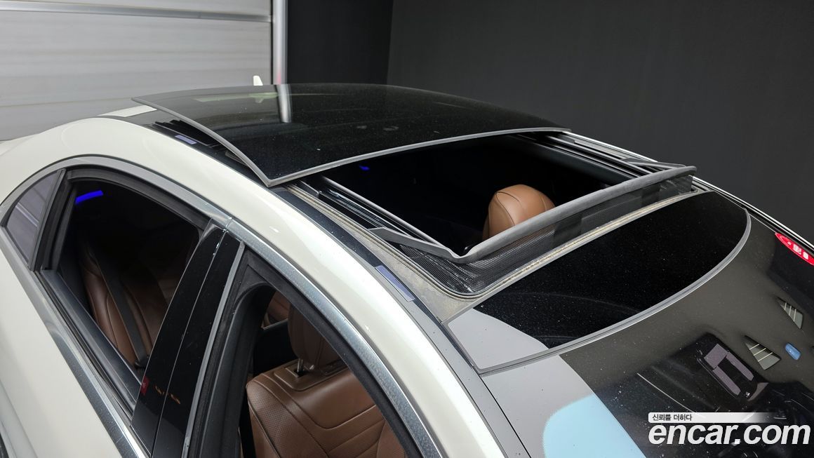 Mercedes-Benz S-Class 2020