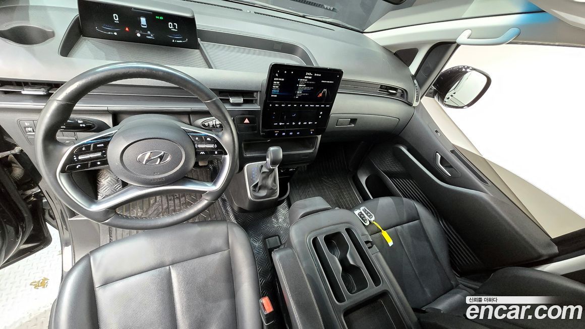 Hyundai Staria 2023
