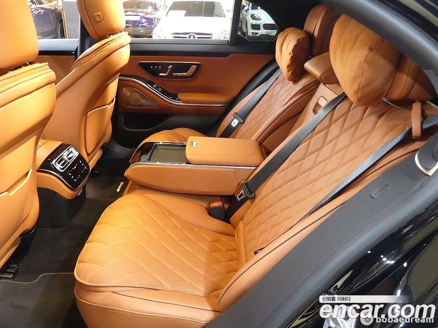 Mercedes-Benz S-Class 2023