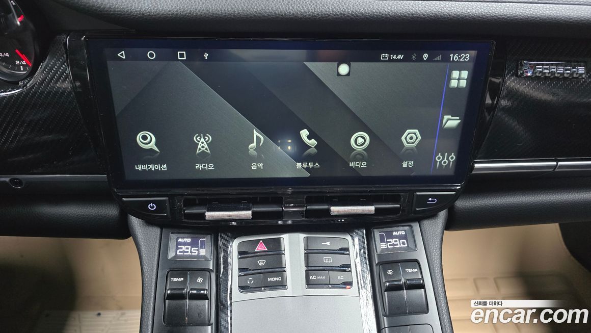 Porsche Panamera 2011