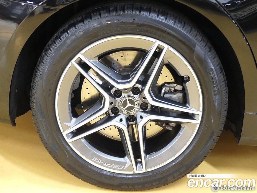 Mercedes-Benz S-Class 2023