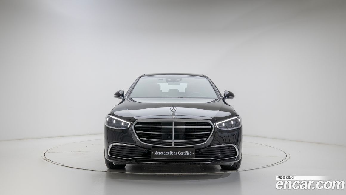 Mercedes-Benz S-Class 2025