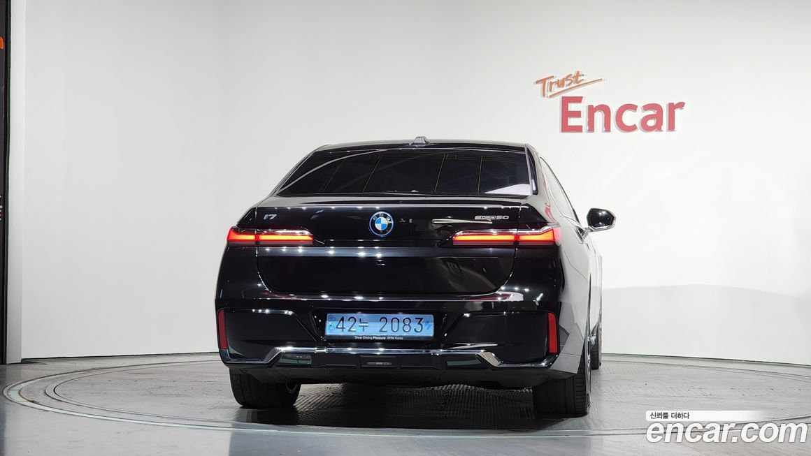 BMW i7 2024