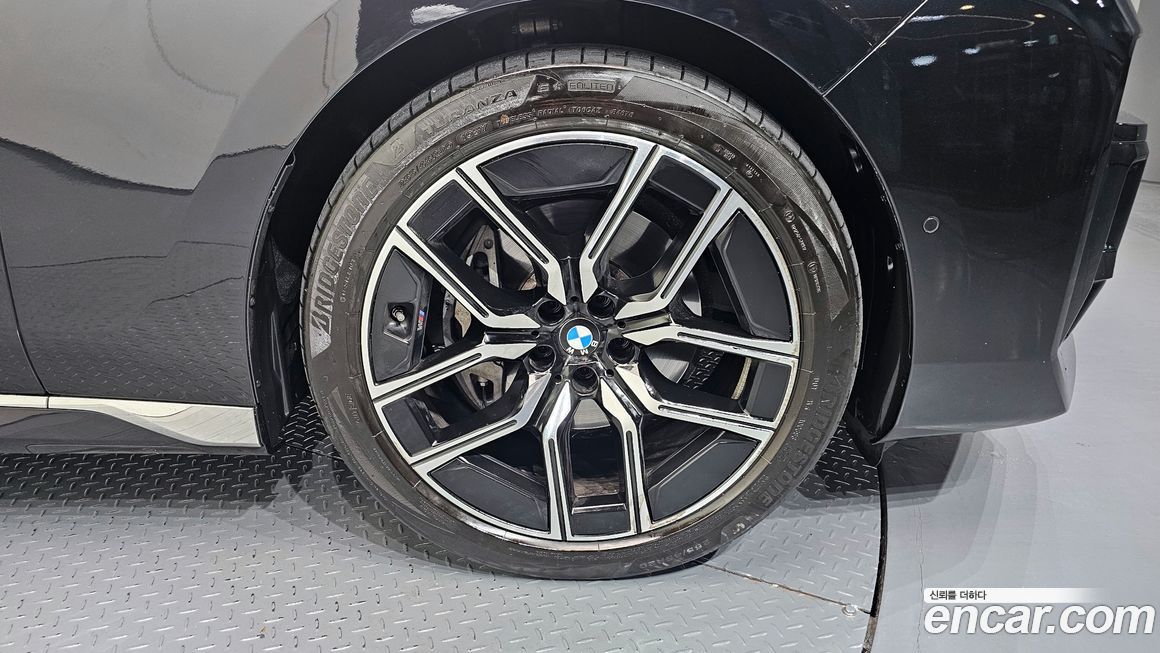 BMW 7-Series 2025