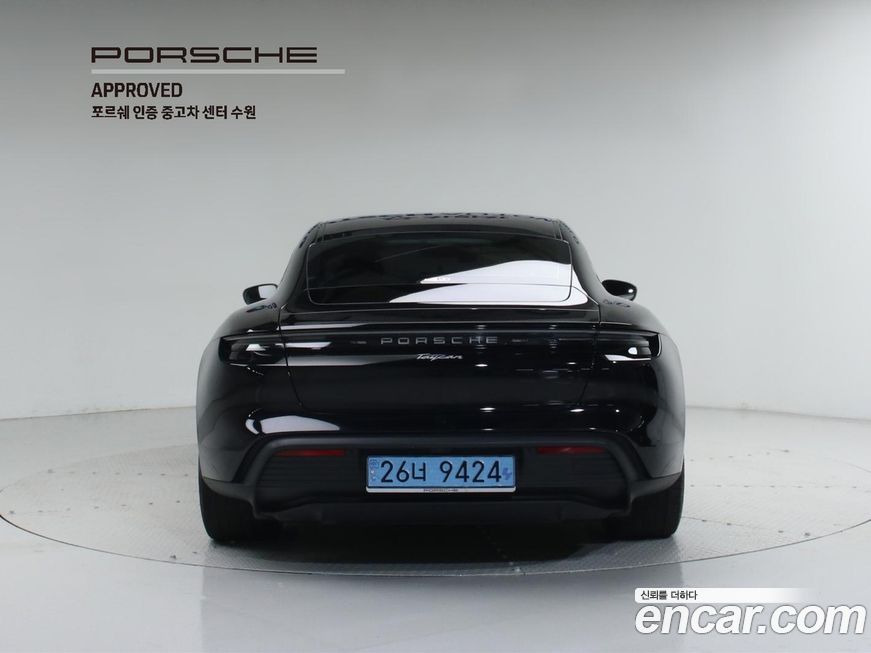 Porsche Taycan 2025