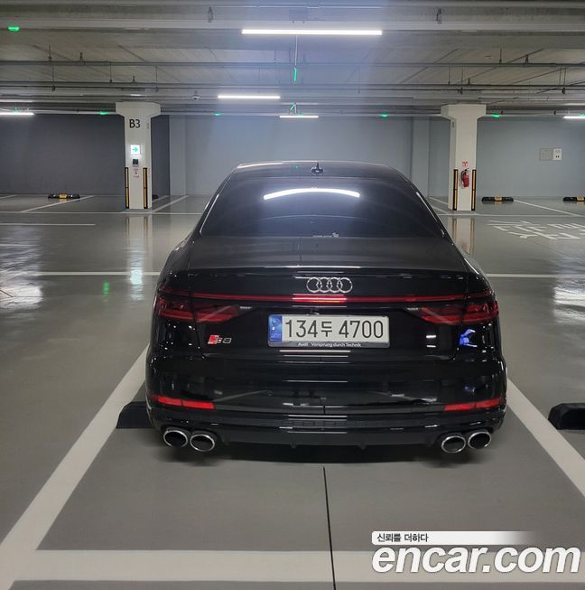 Audi S8 2021
