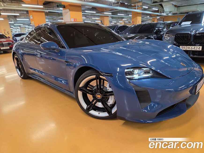 Porsche Taycan 2024