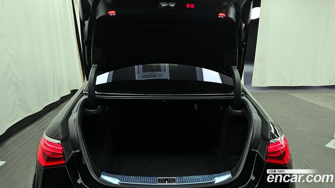 Mercedes-Benz S-Class 2022