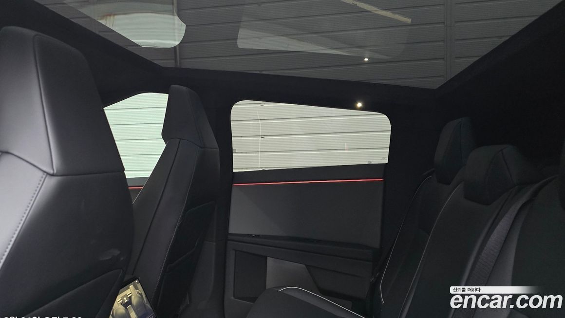 Tesla Cybertruck 2026