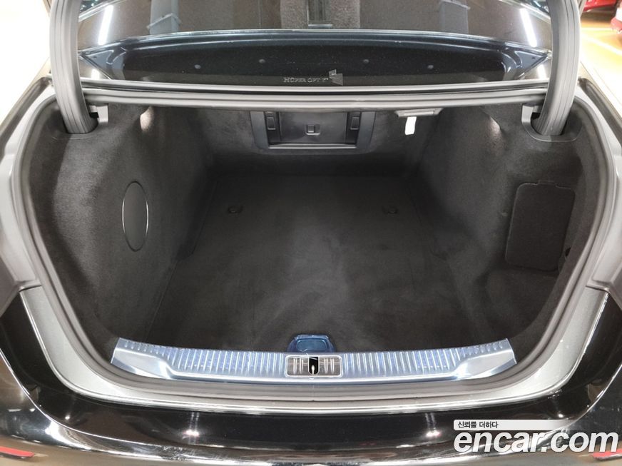 Mercedes-Benz S-Class 2022