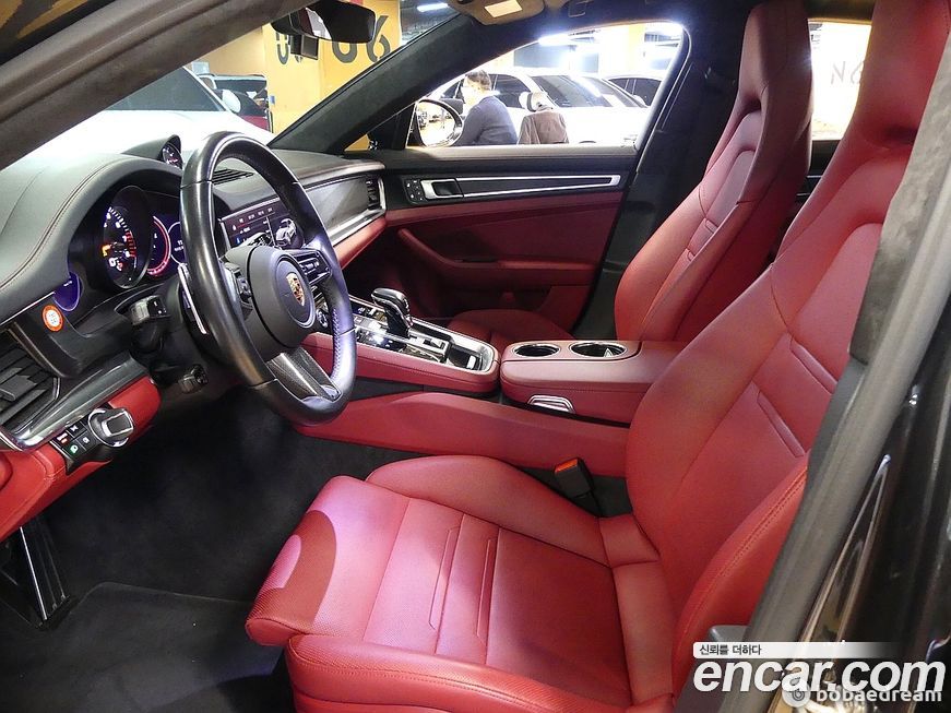 Porsche Panamera 2023