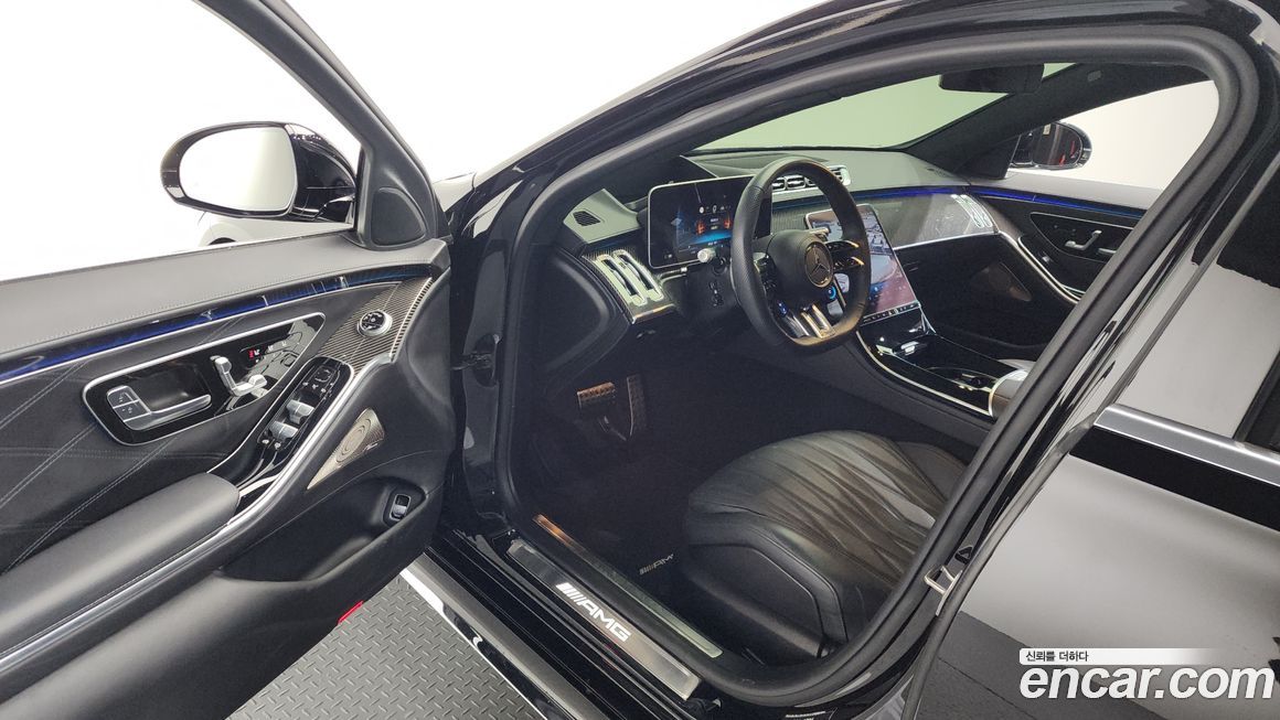 Mercedes-Benz S-Class 2024