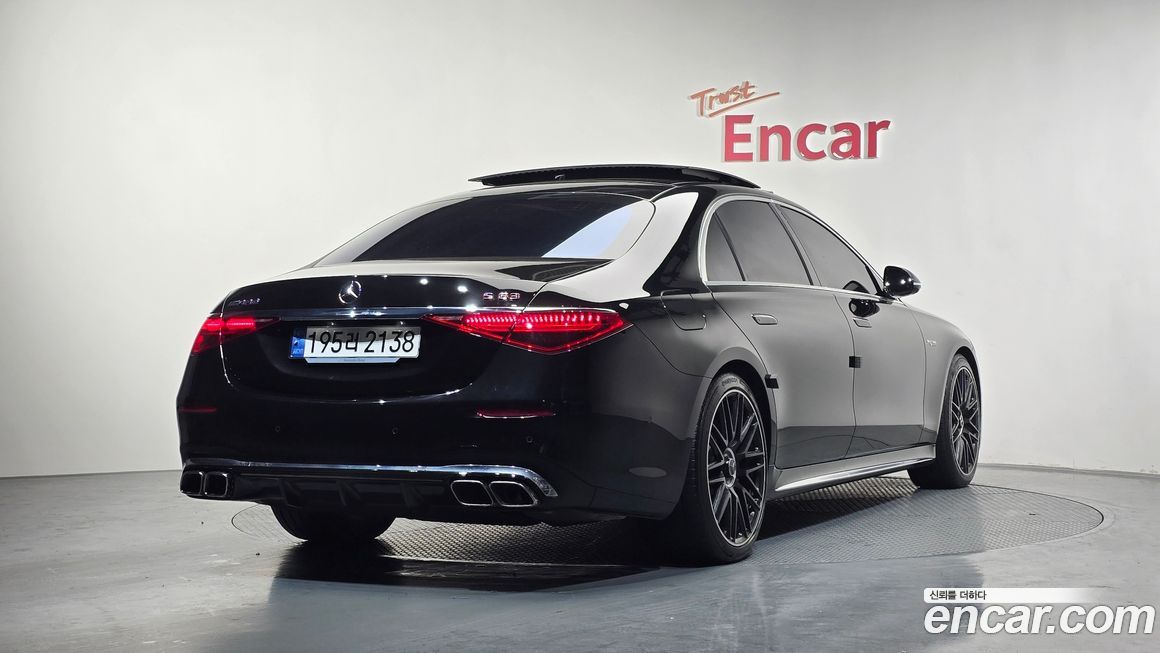 Mercedes-Benz S-Class 2024