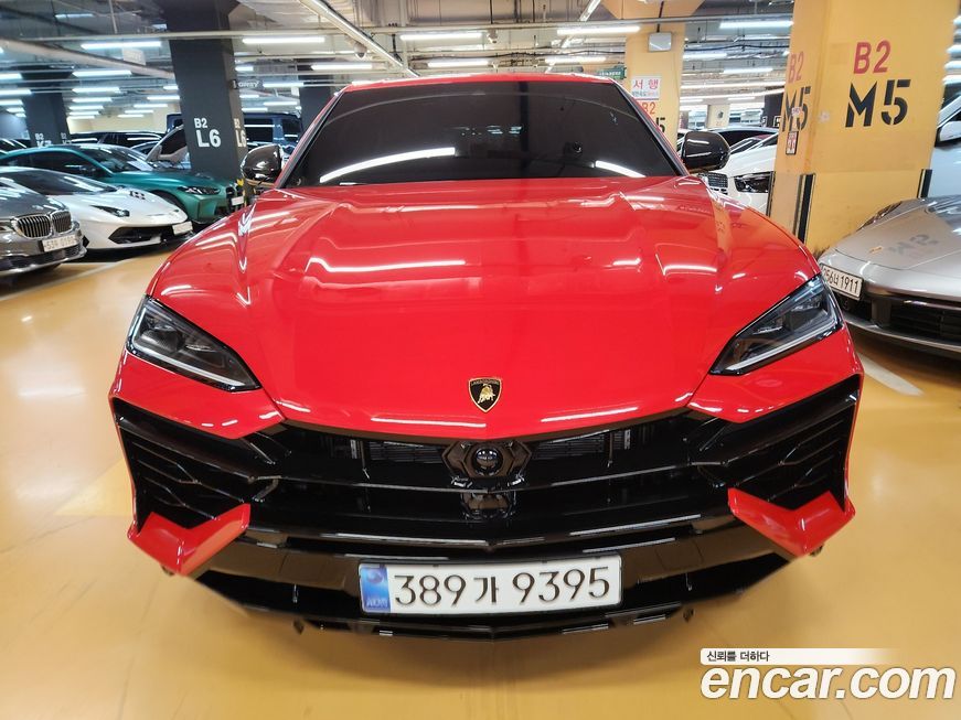 Lamborghini Urus 2025