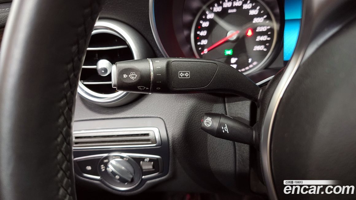 Mercedes-Benz C-Class 2019