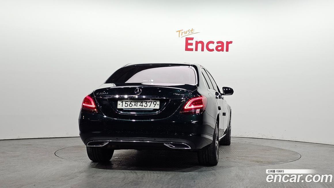 Mercedes-Benz C-Class 2019