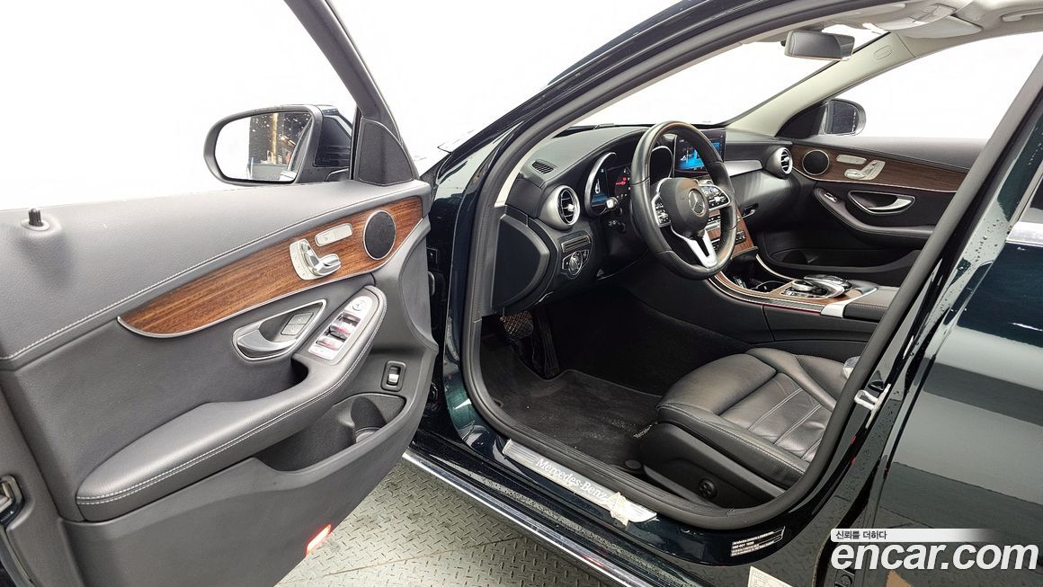 Mercedes-Benz C-Class 2019