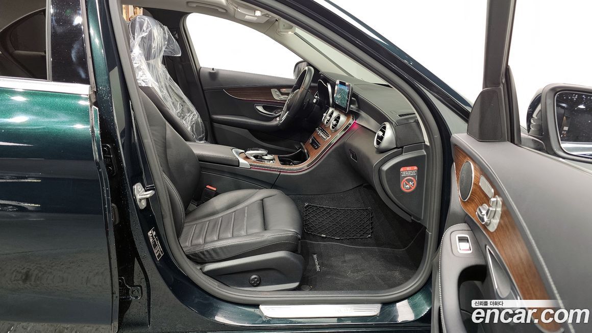 Mercedes-Benz C-Class 2019