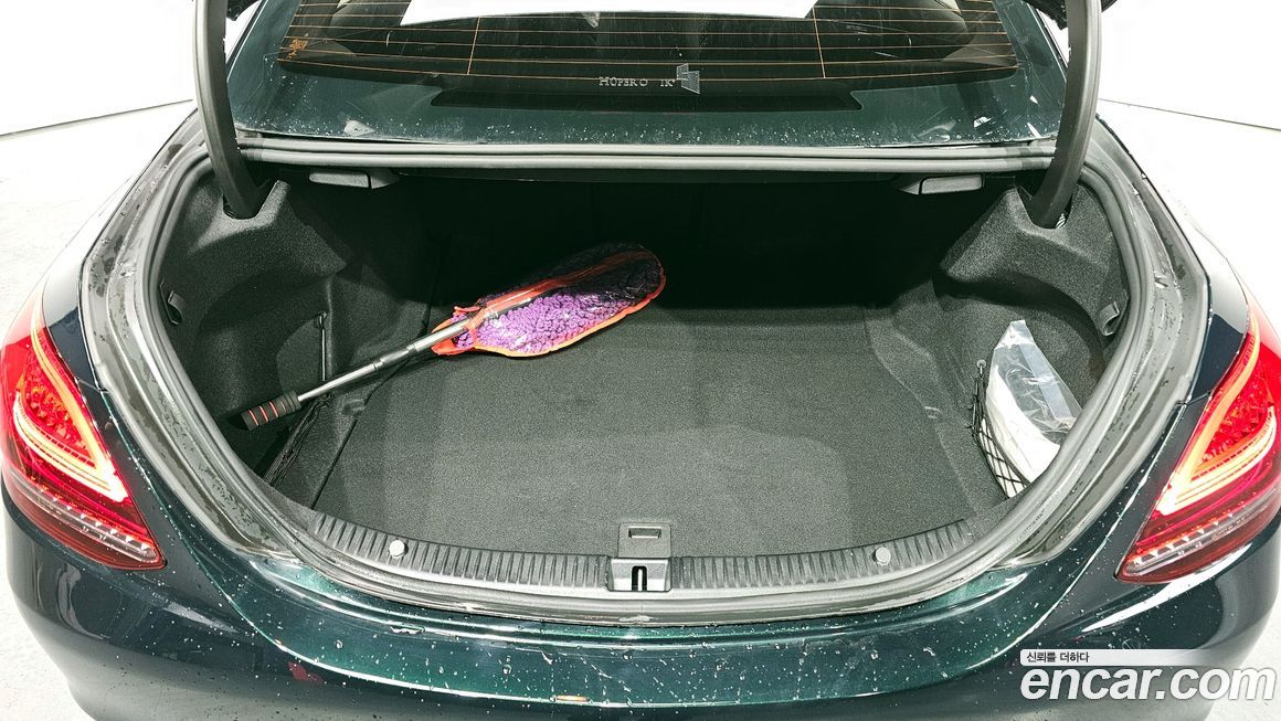 Mercedes-Benz C-Class 2019