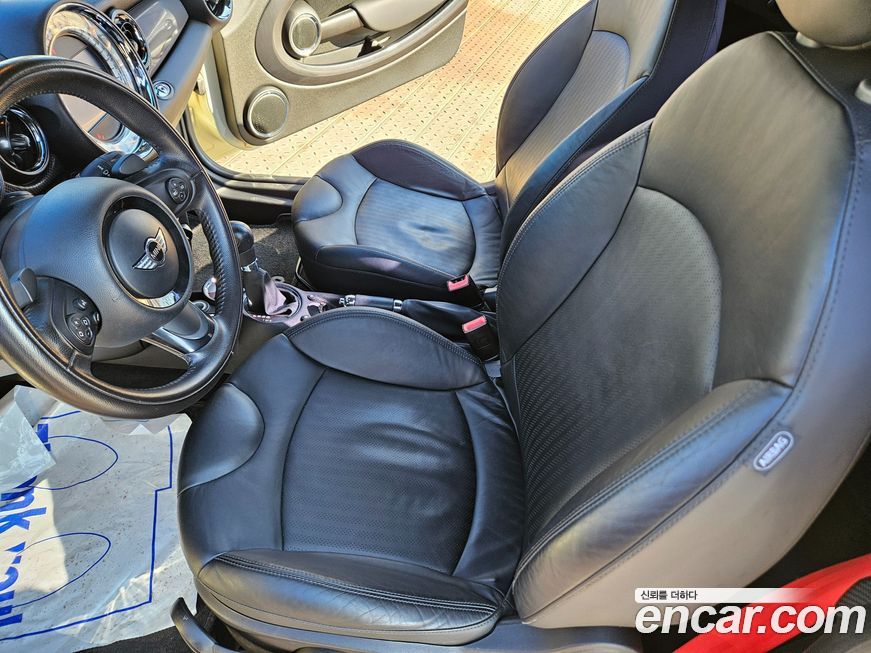 Mini Cooper Convertible 2012