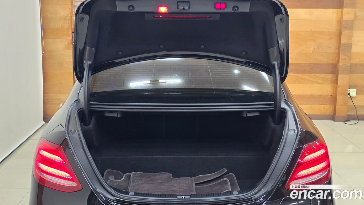 Mercedes-Benz E-Class 2019