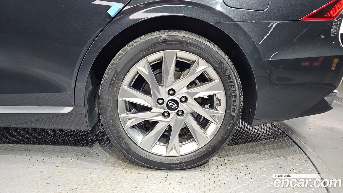 Hyundai Grandeur 2021