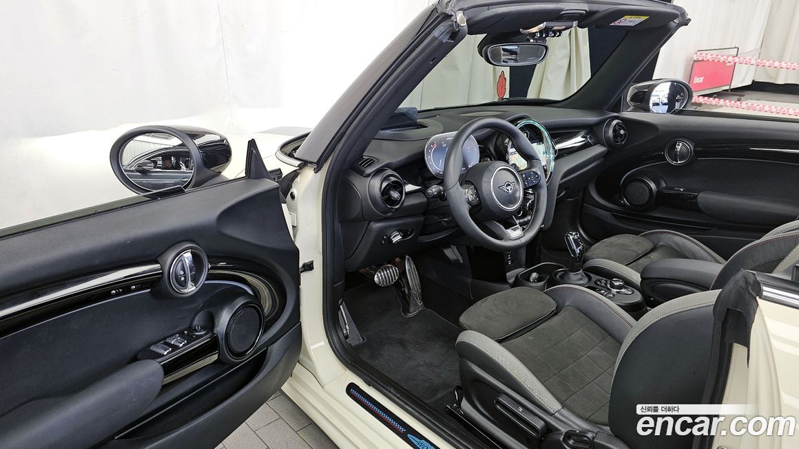 Mini Cooper Convertible 2022