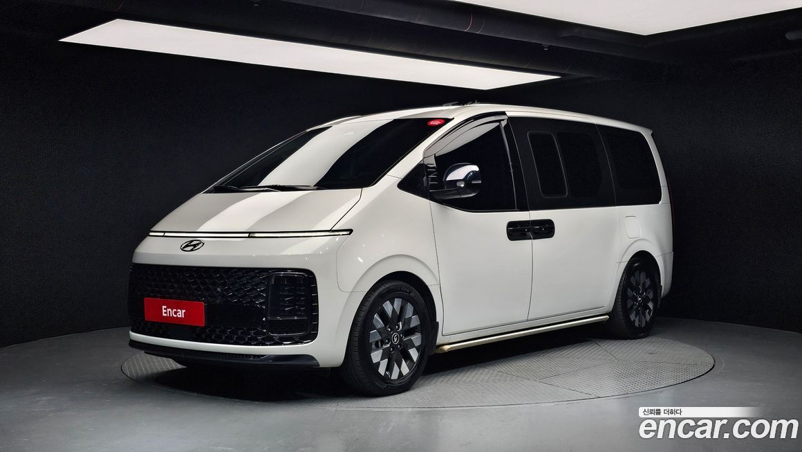 Hyundai Staria 2024