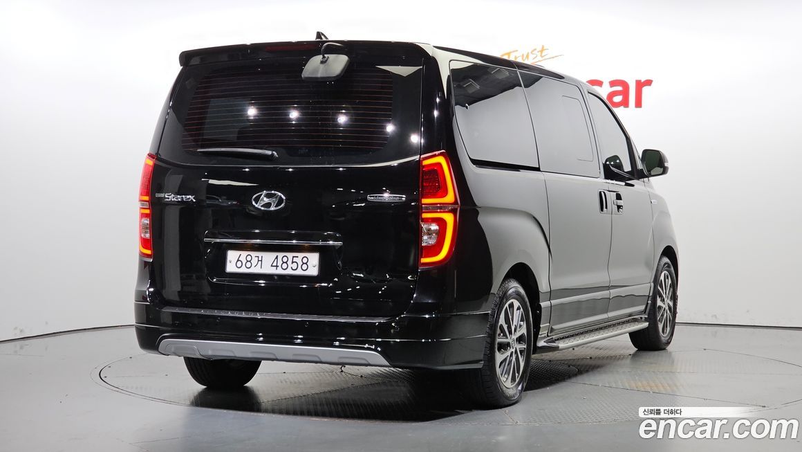 Hyundai Starex 2019